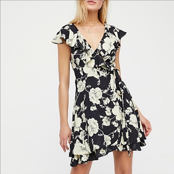 Free People Dresses & Skirts - Free People French Quarter Floral Wrap Dress XS